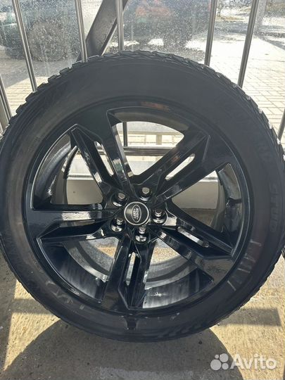 Yokohama Ice Guard Stud IG55 235/55 R19