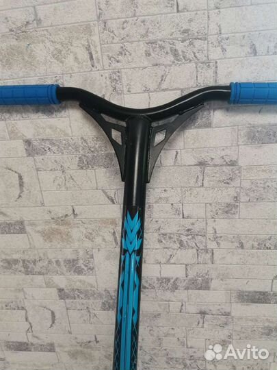 Трюковой самокат новый