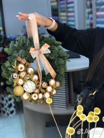 Новогодний венок на дверь