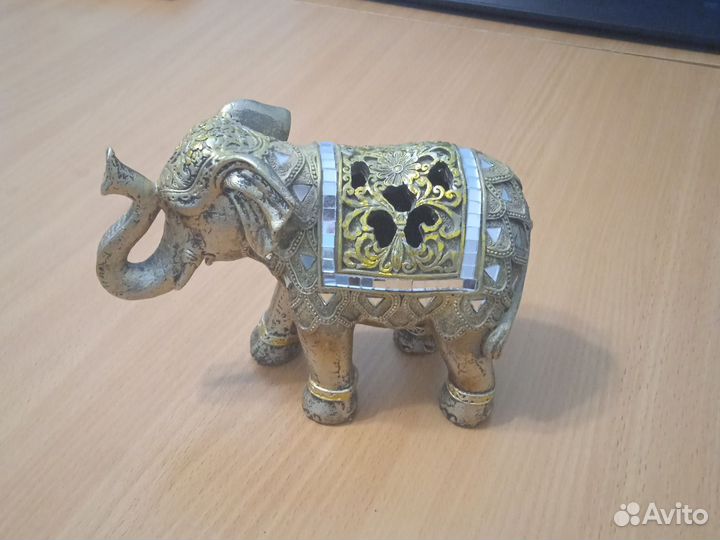Слон - статуэтка полистоун