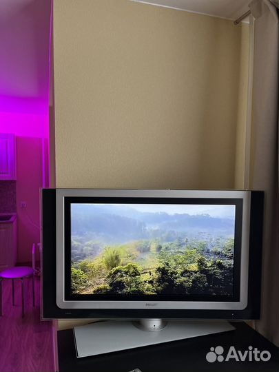 Телевизор philips ambilight