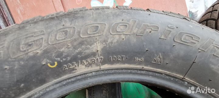 Goodride SA 07 225/65 R17 102T