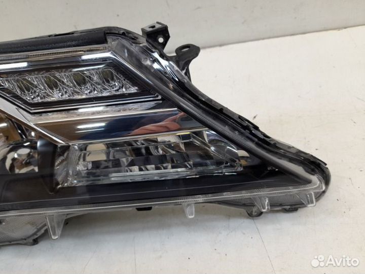 Фара правая Toyota Rav4 CA40 2012-2015