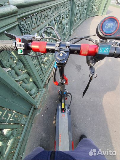 Продам электросамокат Kugoo M4 Pro 2023 года