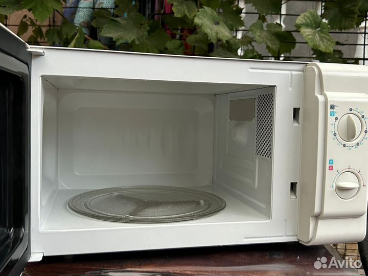 Микроволновая печь