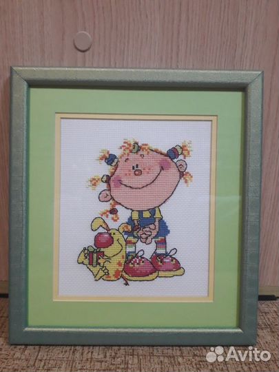 Картина интерьерная вышитая