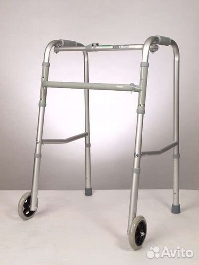 Ходунки для взрослых инвалидов
