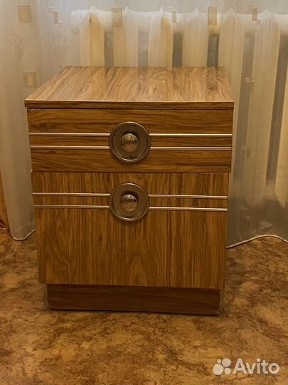 Тумбочка прикроватная бу