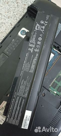 Asus Eee PC 1251 в рабочем состоянии