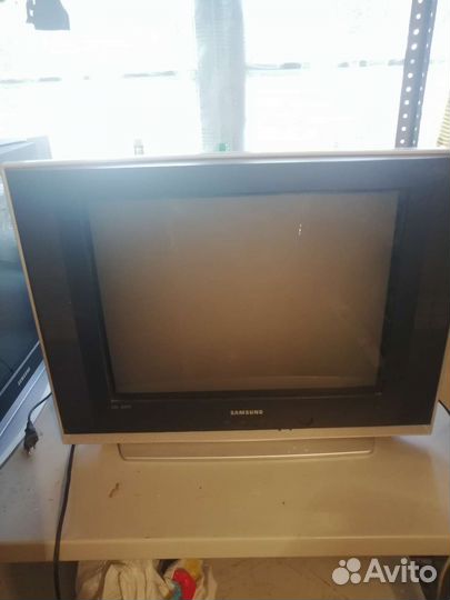 Отдам телевизор