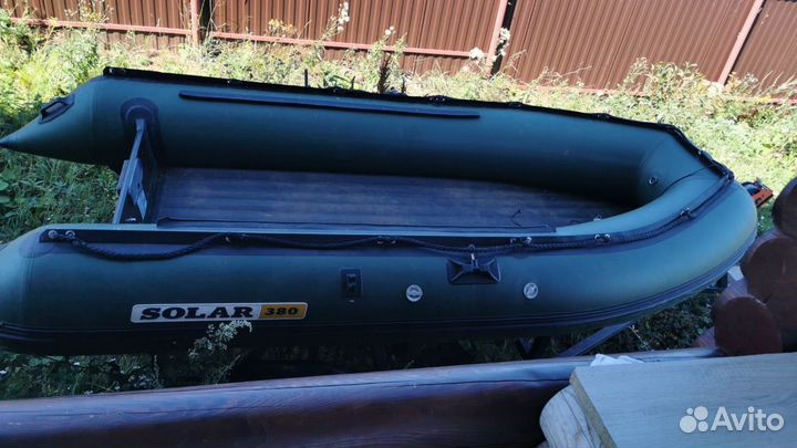 Надувная лодка с мотором Golfstream 9.9 и прицепом