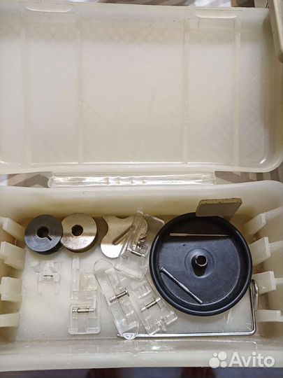 Швейная машина victoria