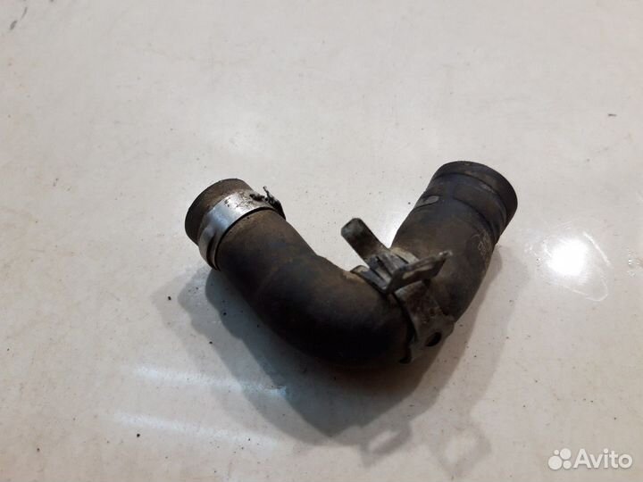 Патрубок системы охлаждения