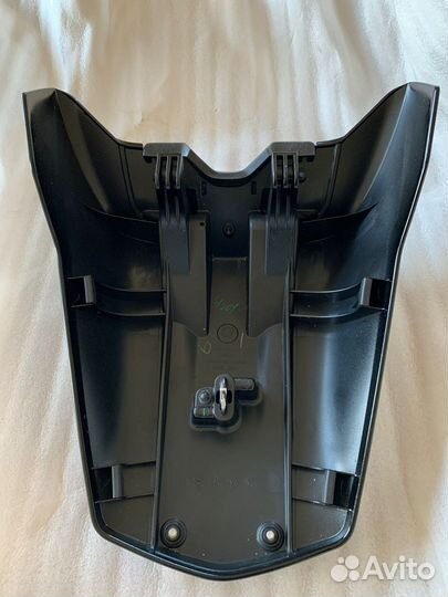 Накладка/заглушка сидения пас. Honda CB1000R 2018+