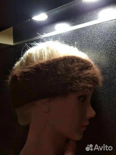 Повязка на голову вязаная