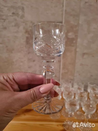 Хрустальные рюмки на ножке комплекты