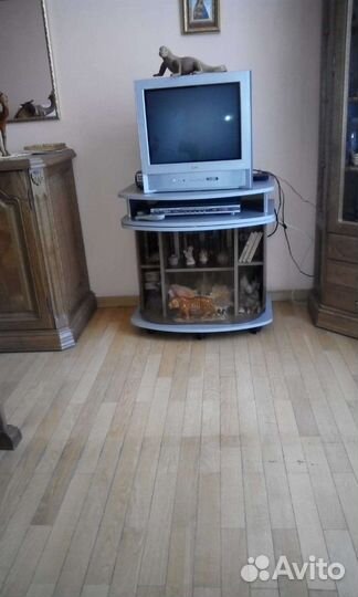 Тумбочка под телевизор