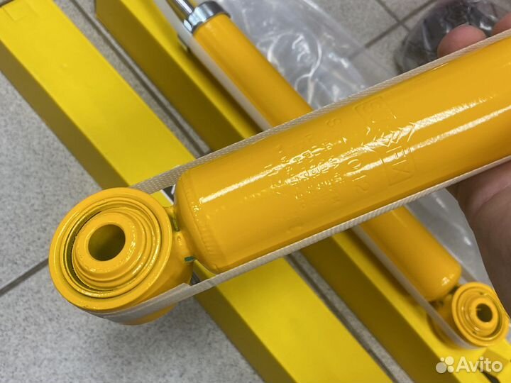 Задние амортизаторы octavia A5 golf 5 jetta vw b6