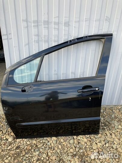 Передняя левая дверь Пежо 308, 408