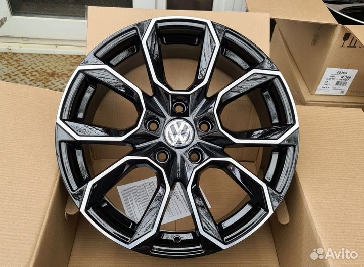 Новые R17 на Volkswagen Tiguan Jetta Golf Passat