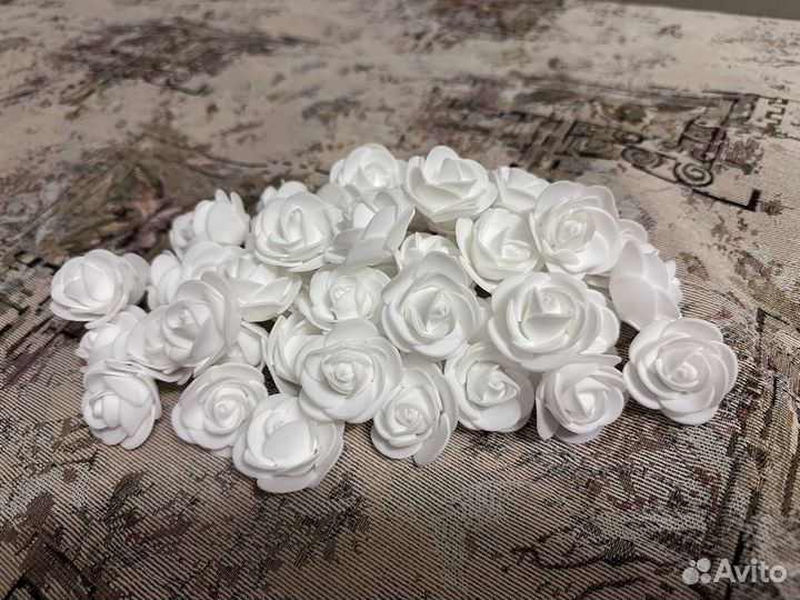 Розы из фоамирана 100 шт