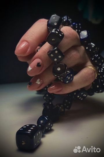 Маникюр педикюр