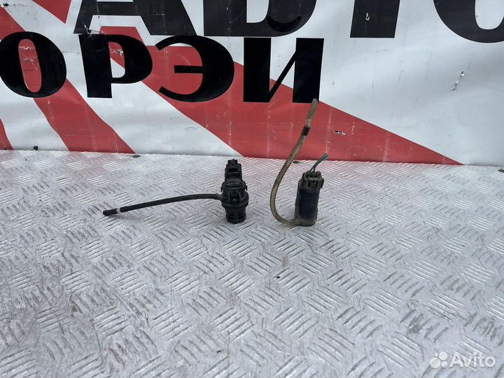 Моторчик омывателя лобового стекла Toyota Lexus