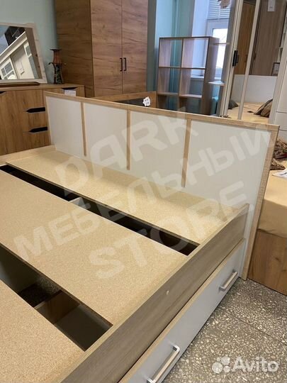 Кровать двуспальная