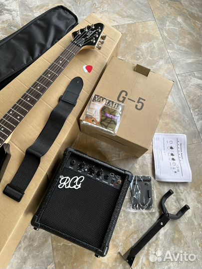 Электрогитара с комбиком и чехлом - новое