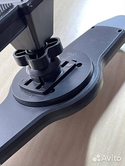 Держатель для планшета в машину на подголовник