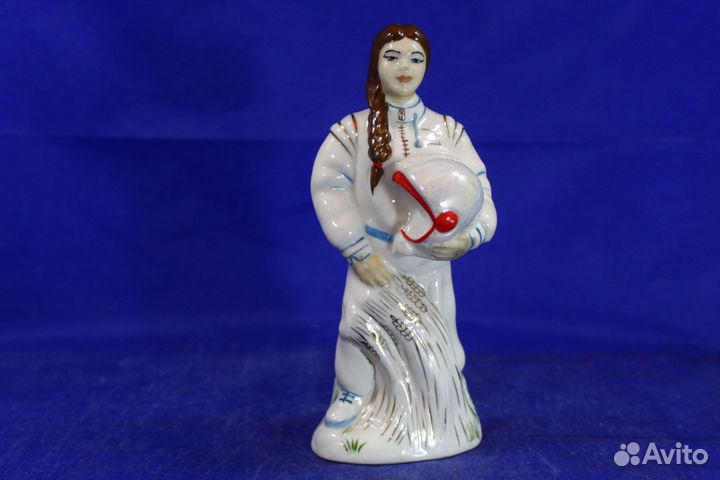 Космос фарфоровая статуэтка Женщина Космонавт СССР