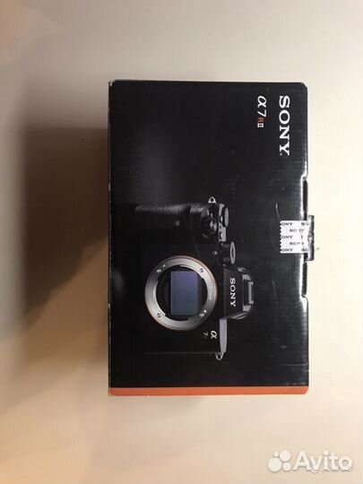 Беззеркальный фотоаппарат Sony a7 R2 + VG-C2EM