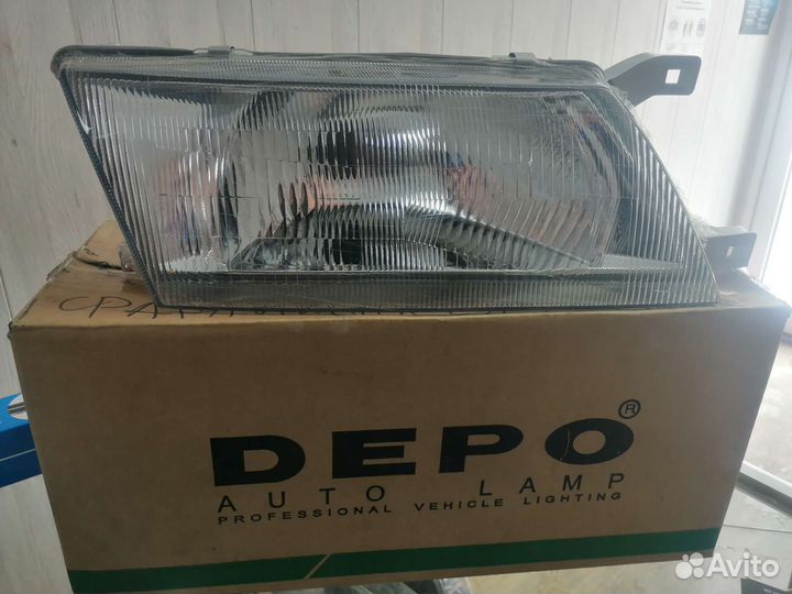 Nissan Sunny n14 фара передняя