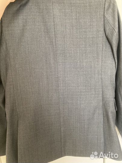 Костюм на мальчика 152 новый