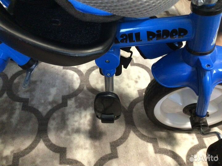 Детский велосипед трехколесный с ручкой