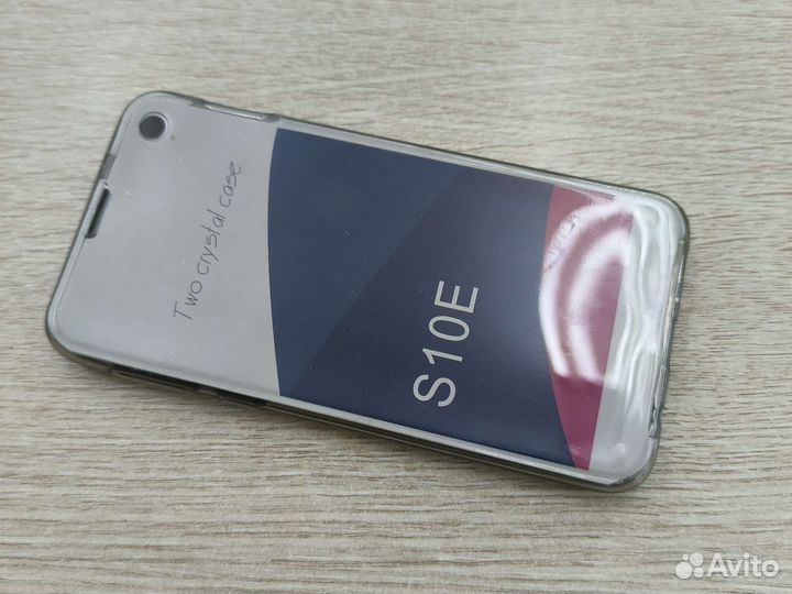 Чехлы на телефон Samsung s10e