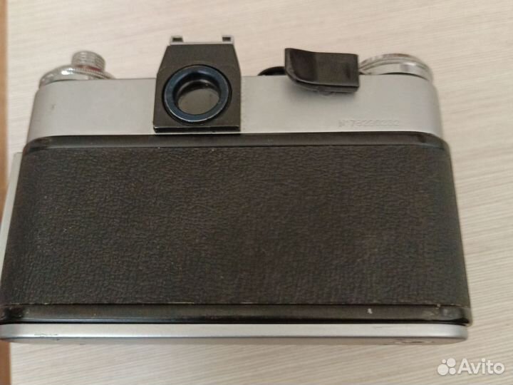 Пленочный фотоаппарат зенит е