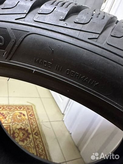 Goodyear UltraGrip 8 Performance 295/35 R21