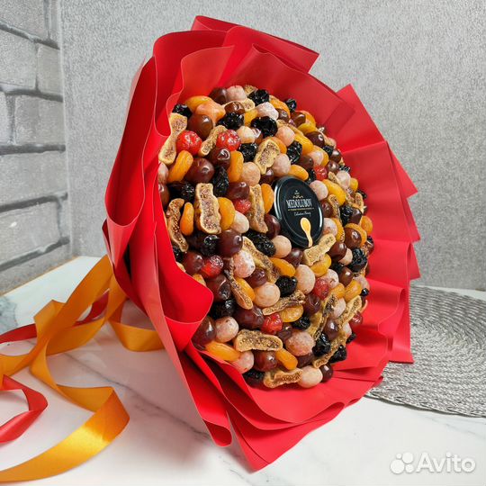Букет, корзина из сухофруктов учителю