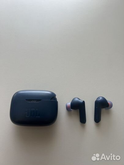 Беспроводные наушники jbl zero noise