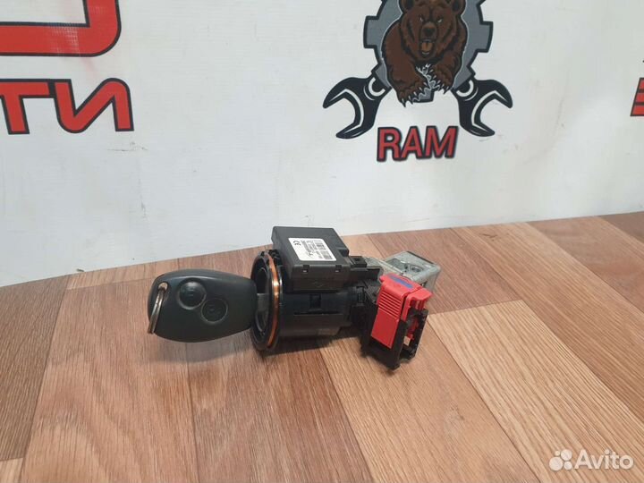 Замок зажигания Renault Sandero Stepway 2