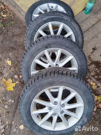 Bridgestone Ice Cruiser 7000S 205/60 R16 92T