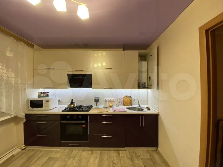 2-к. квартира, 52 м², 3/3 эт.