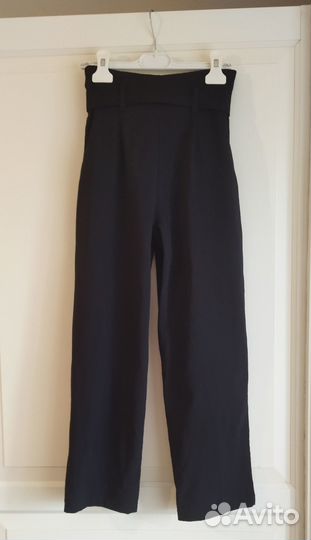 Школьная форма (брюки, сарафан,блузка) на девочку