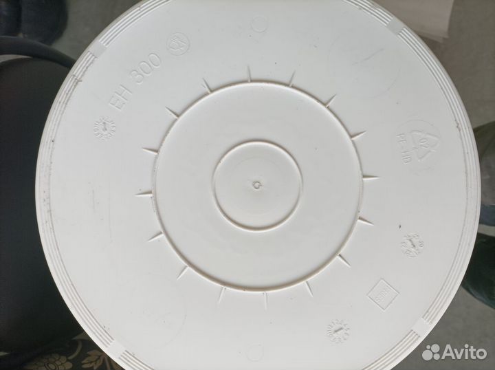 Бу ведра пластиковые