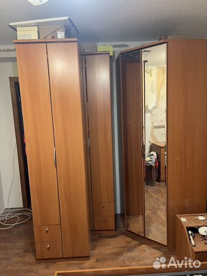 Угловой шкаф