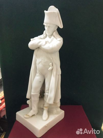 Статуэтка Наполеон с пушкой, фарфор бисквит