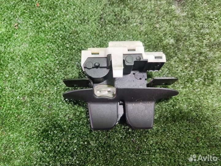 Замок крышки багажника Renault Scenic 2 (JM) 2008