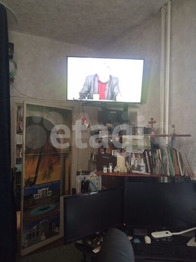 2-к. квартира, 55 м², 2/4 эт.