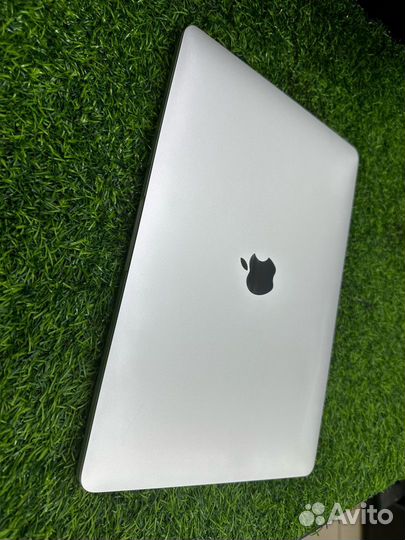 Apple MacBook Pro 13 Mid 2017